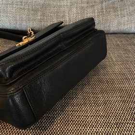 CHANEL VINTAGE Сумка в форме упаковки 