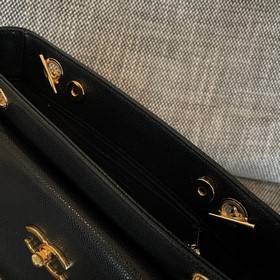 CHANEL VINTAGE Сумка в форме упаковки 