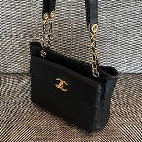 CHANEL VINTAGE Сумка в форме упаковки