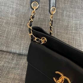 CHANEL VINTAGE Сумка в форме упаковки