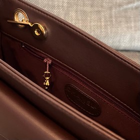 CHANEL VINTAGE Сумка в форме упаковки 