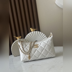 Сумка Chanel 25S в стиле «хобо» — изы