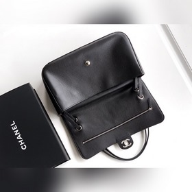 Черная сумка CHANEL 26S серебряной зас