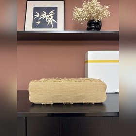 Оригинальная винтажная сумка Chanel из