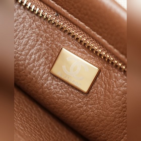 Chanel 26S Новая модель сумки «Багет»