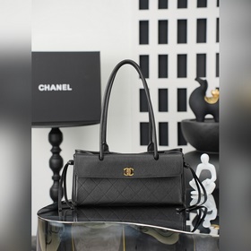 Chanel 26S Новая модель сумки «Багет»