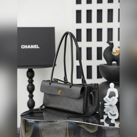 Chanel 26S Новая модель сумки «Багет»