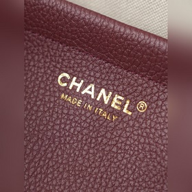 Chanel 26S Новая модель сумки «Багет»