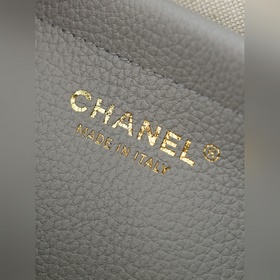 Chanel 26S Новая модель сумки «Багет»