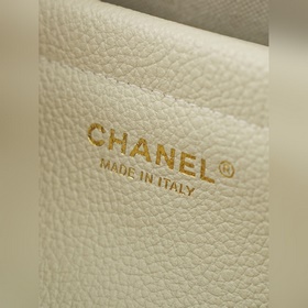 Chanel 26S Новая модель сумки «багет»
