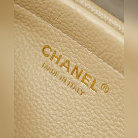 Chanel 26S Новая модель сумки «Багет»