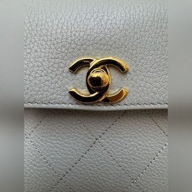 Chanel 26S Новая модель сумки «Багет»