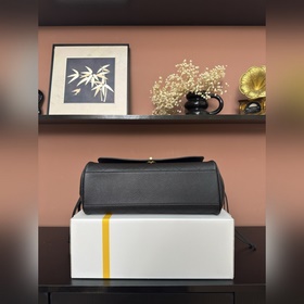 Chanel 26S Новая модель сумки «Багет»