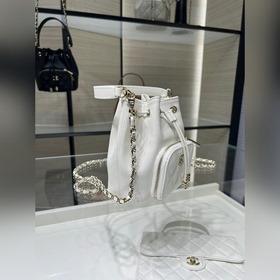 Новая модель Chanel 25B： маленькая сум