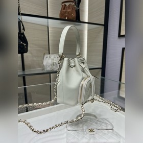 Новая модель Chanel 25B： небольшая сум