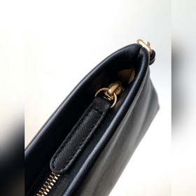 Сумочка Chanel 24K с бриллиантами на ц
