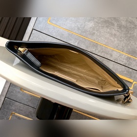 Сумочка Chanel 24K с бриллиантами на ц