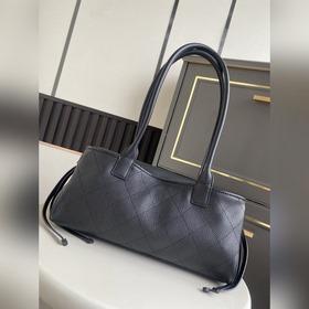 Сумка Chanel 26S «багет» — популярная