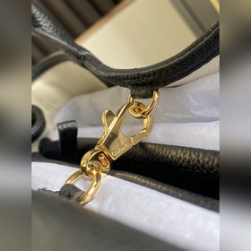 Сумка Chanel 26S «багет» — популярная 