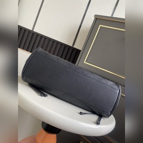 Сумка Chanel 26S «багет» — популярная 