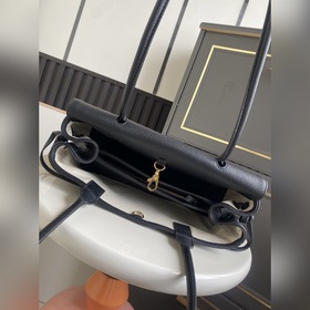Сумка Chanel 26S «багет» — популярная 