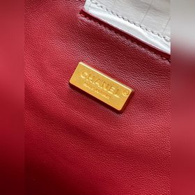 В коллекции Chanel весна-лето 2026 (26