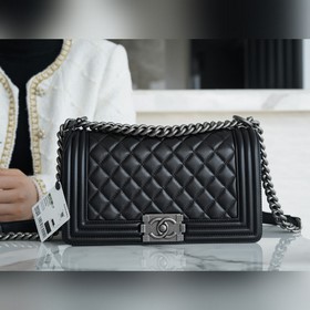 CHANEL LEBOY из ягнячьей кожи, чёрно-с