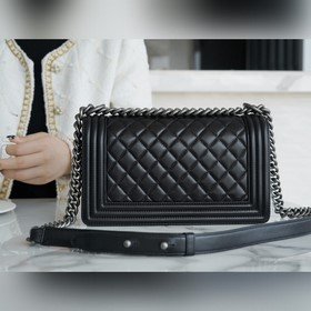 CHANEL LEBOY из ягнячьей кожи, чёрно-с