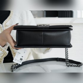 CHANEL LEBOY из ягнячьей кожи, чёрно-с
