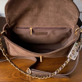 Сумка-почтальон из замши Chanel 26C из