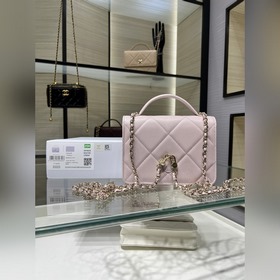 Новая модель Chanel 25k с крупной клет