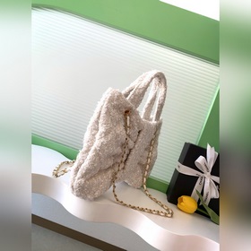 Chanel 25K： бантам на шерстяной ткани 