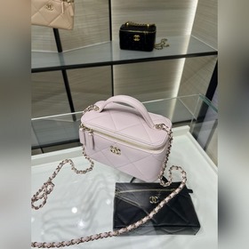 Новая модель Chanel 25K с крупным узор