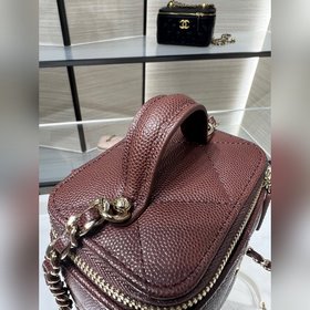 Новая модель Chanel 25k с крупным ромб