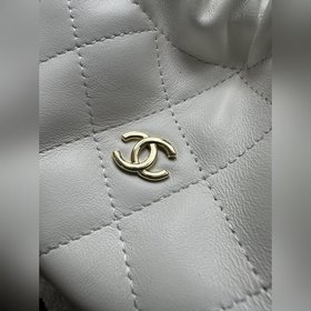 Бренд： Chanel Модель： AS5228 Описание：