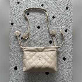 Бренд： Chanel Модель： AS5228 Описание：