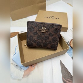 Новая модель кошелька COACH CCL96 с кл