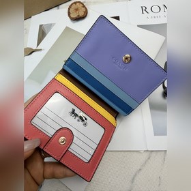 Этот короткий кошелек Coach модели C37