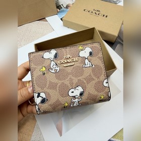 Кошелек Coach C4591, выпущенный в рамк