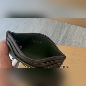 В новом кошельке Coach модели cbD8 так