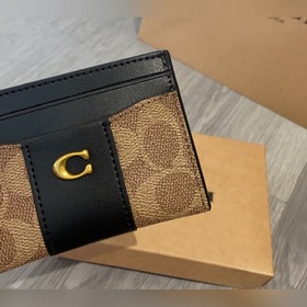 Новая кошелек Coach модели cbD80 также