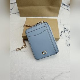 Кошелек Coach с металлической цепочкой