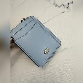 Кошелек Coach с металлической цепочкой