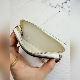 Кошелек Coach с металлической цепочкой