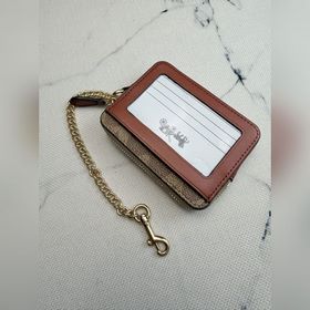 Кошелек Coach с металлической цепочкой