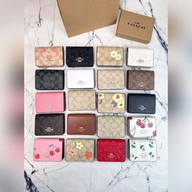 COACH C0059 — однотонная сумка на цепо