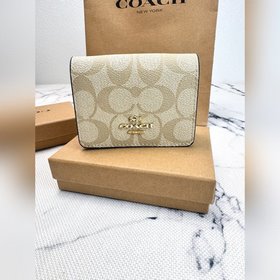 COACH C6650 — классическая складная су