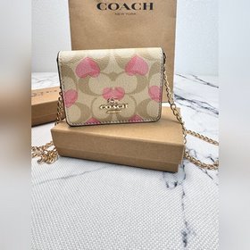 COACH CP473 — классическая сумка с кла