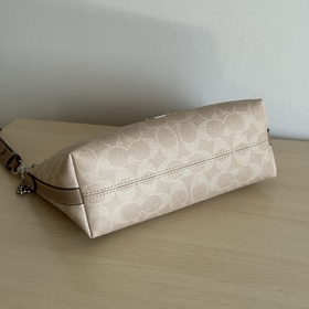 Оригинальная сумка Coach CEK80 из ново