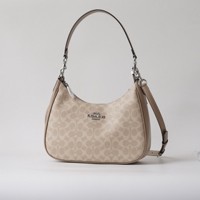 Оригинальная модель Coach CV940 из кл